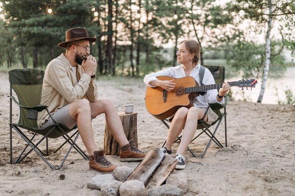 Découvrez les différents types d'emplacement proposés dans les campings naturistes