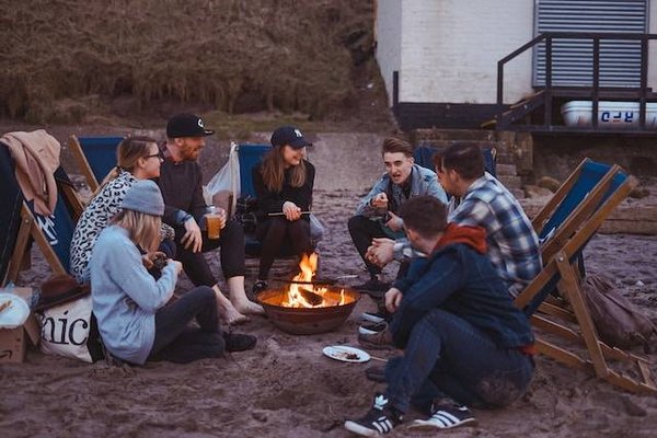 Vacances Idéales en Plein Air : Trouvez l'Emplacement de Camping Parfait au Lac Chambon