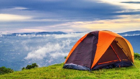 Les meilleurs emplacements de tente pour un camping inoubliable dans la Drôme