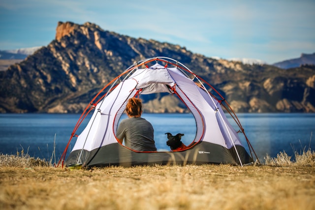 Découvrez les Meilleurs Emplacements pour Planter votre Tente dans les Landes : Un Guide de Camping Authentique